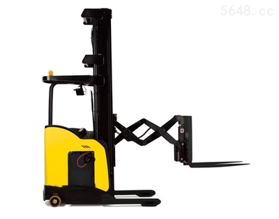 站駕貨叉前移式叉車 高效倉儲物流的關(guān)鍵角色